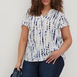 Torrid 3X Georgette Tie Dye Split Neck Hi low top blue white